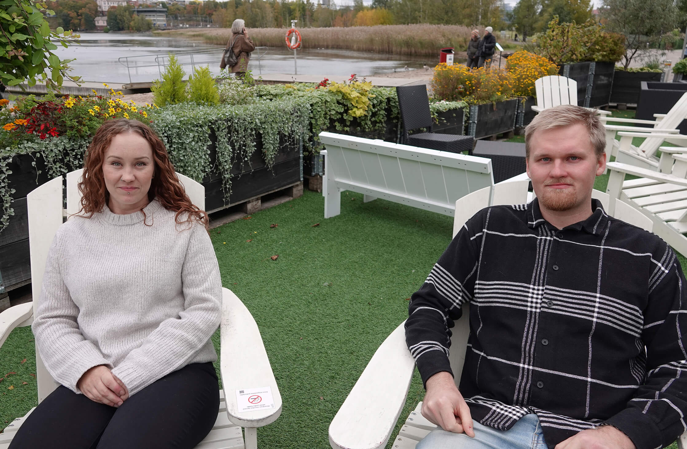 Nuoria huolettavat työttömyys ja koulutusleikkaukset